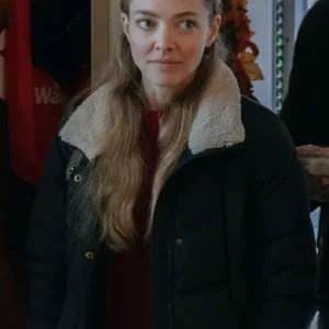Long Bright River 2025 Amanda Seyfried Mickey puffer trench coat